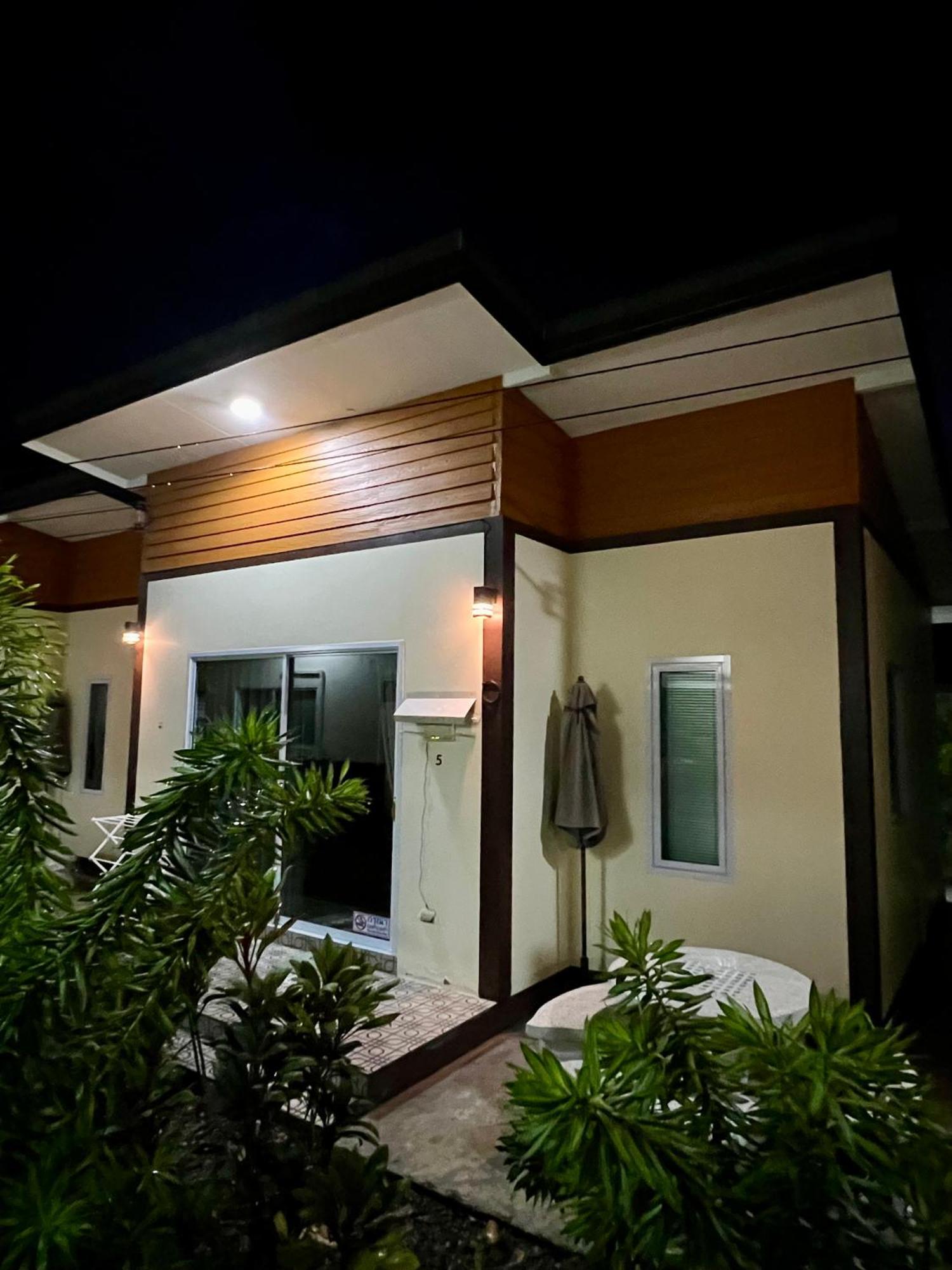Bsk Bungalows Lipa Noi Exterior photo