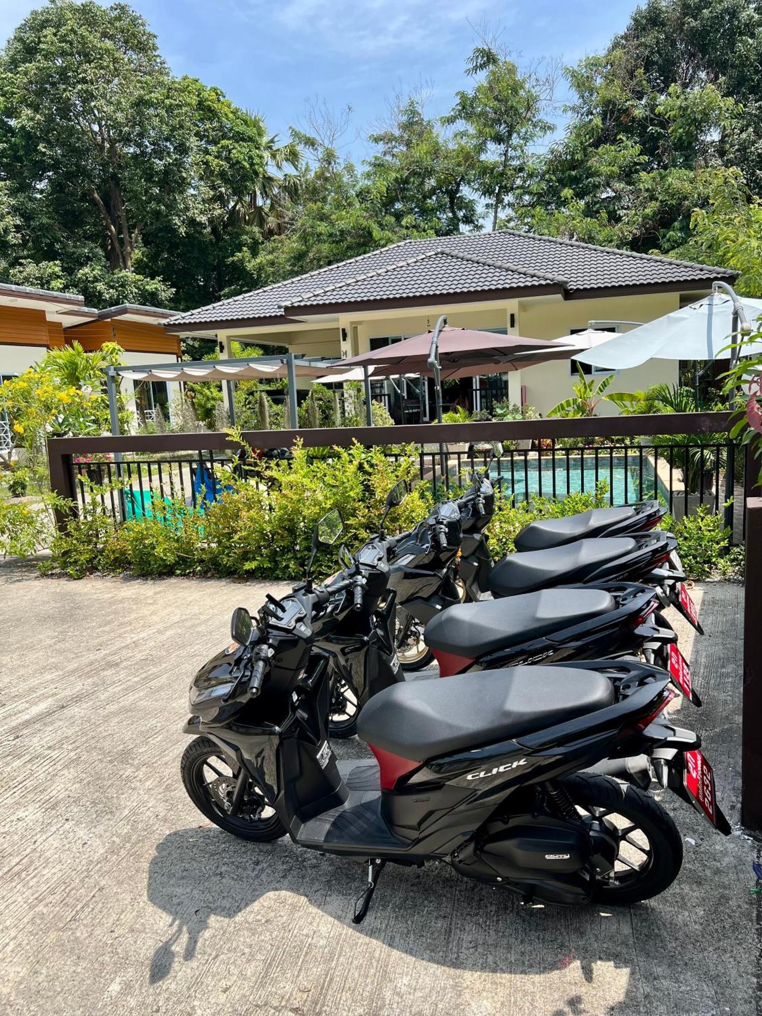 Bsk Bungalows Lipa Noi Exterior photo
